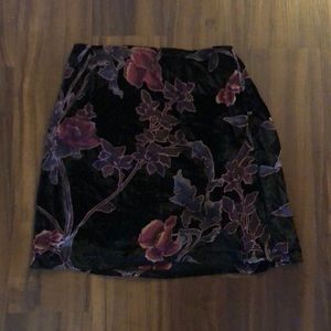 Velvet floral mini skirt